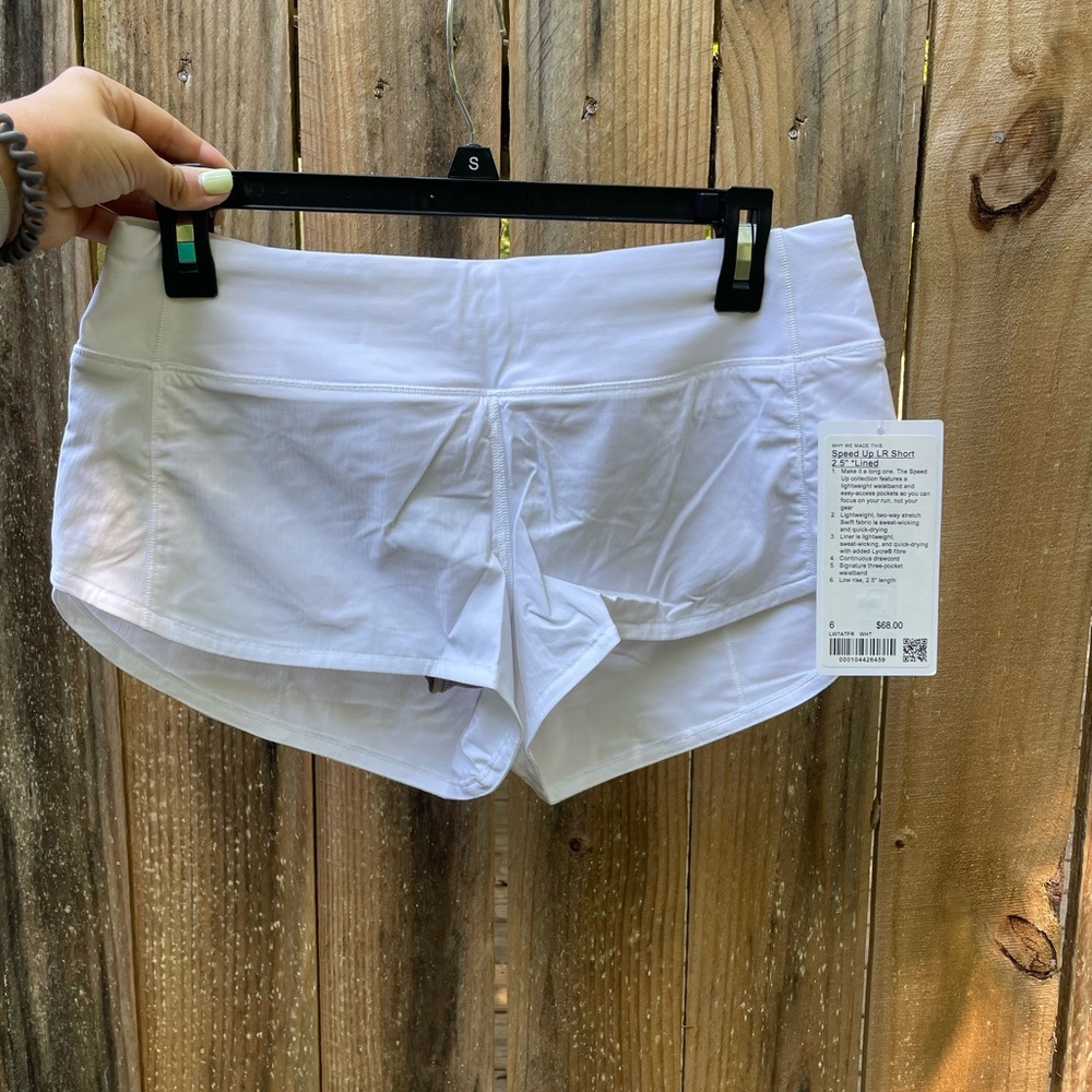 Lululemon Speed Up LR 2.5 shorts
